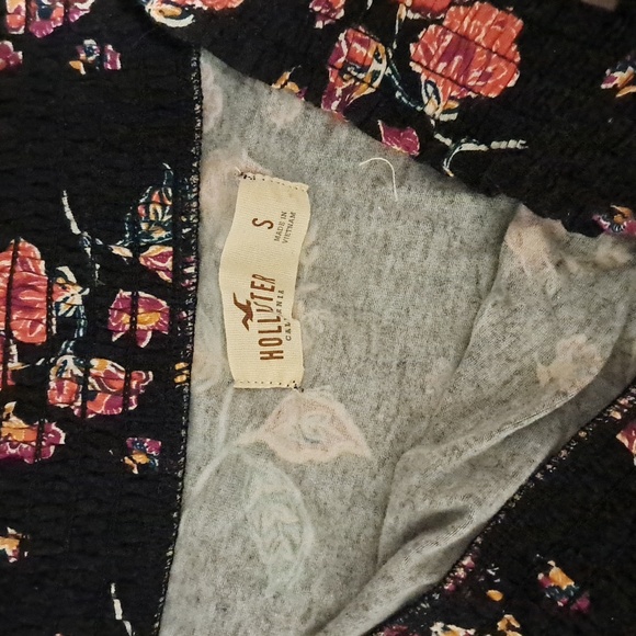 Hollister floral bodysuit- size S- EUC - Picture 3 of 7